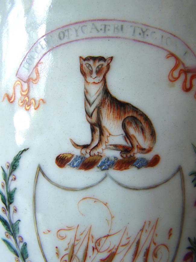 An extremely fine and RARE Mammoth size Chinese Export Porcelain Armorial Tankard circa 1780 — image 8